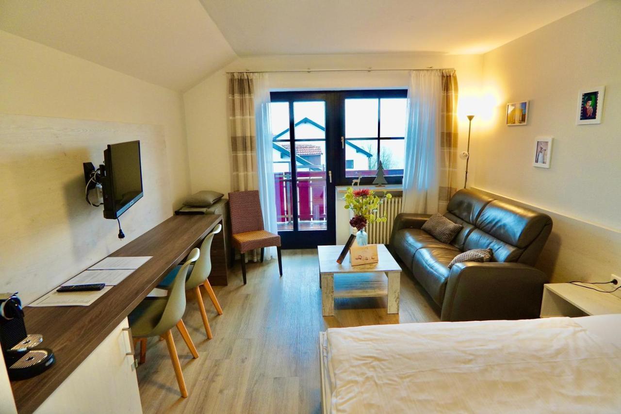 Hallelujah - Wunderschoenes Und Gepflegtes Apartment Mit Bademantelgang Zur Therme バート・グリースバッハ エクステリア 写真