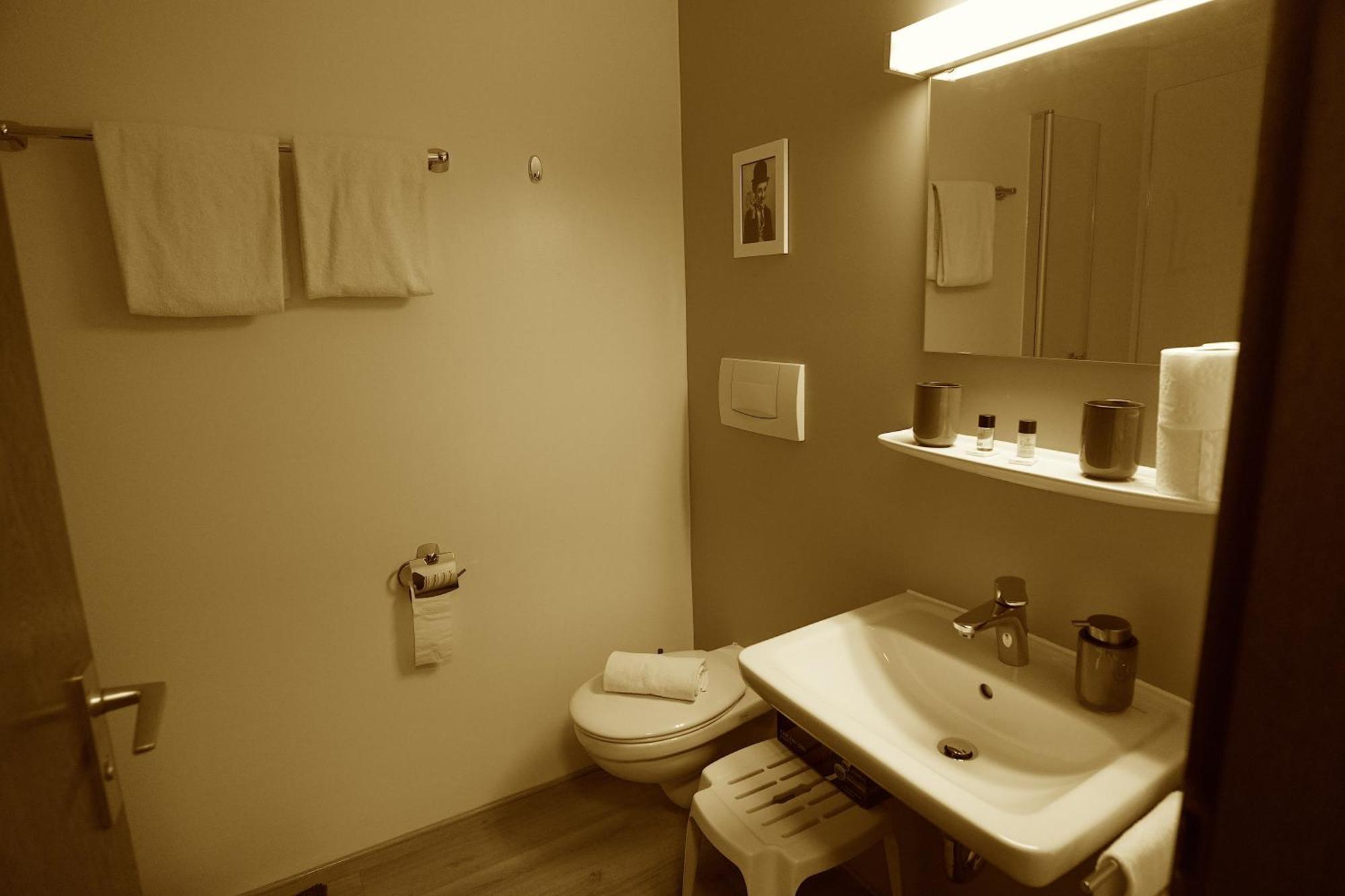 Hallelujah - Wunderschoenes Und Gepflegtes Apartment Mit Bademantelgang Zur Therme バート・グリースバッハ エクステリア 写真